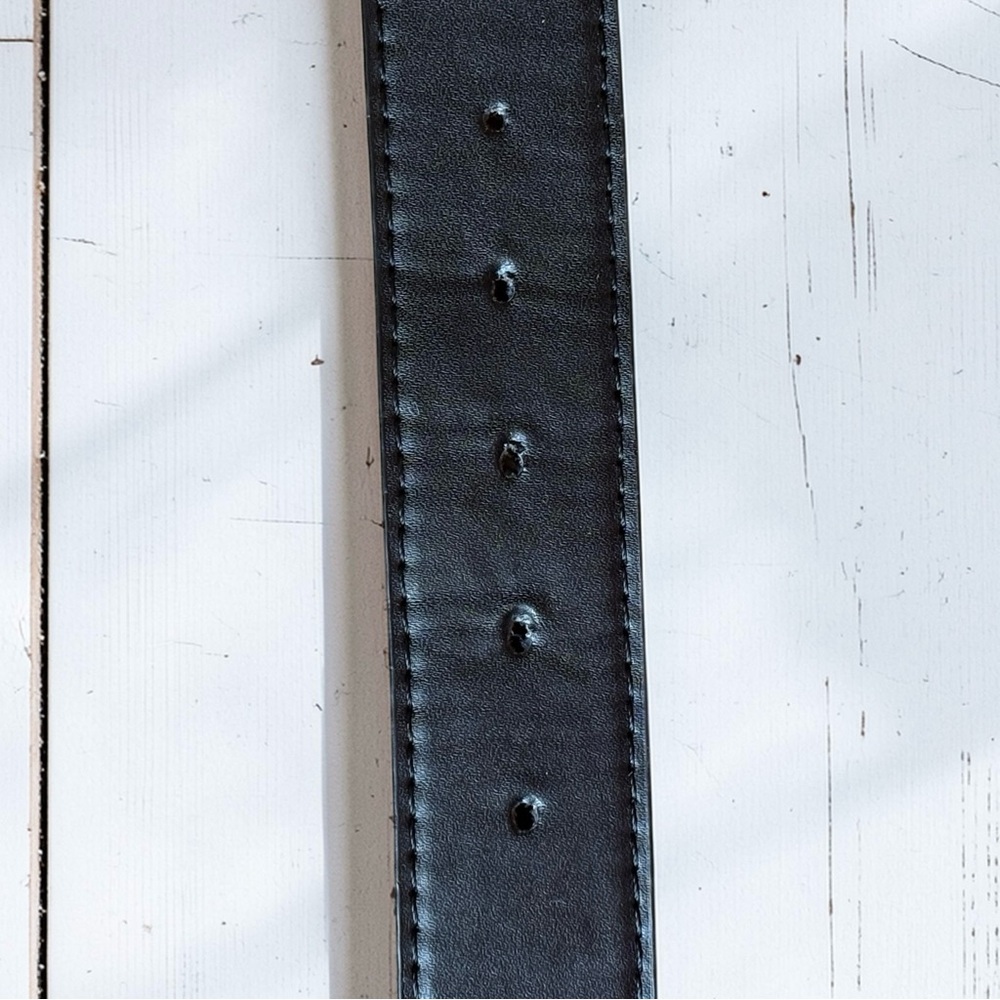 Vintage Gucci GG Logo Belt Black Leather Gold Buckle Size 95/38 Italy - Picture 7 of 15